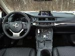 fotoğraf 6 Oto Lexus CT Hatchback 5-kapılı. (1 nesil 2010 2013)