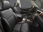 фотографија 6 Ауто Lexus LX Теренац (3 генерација [2 редизаjн] 2015 2017)