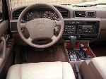 fotoğraf 23 Oto Lexus LX SUV (2 nesil 1998 2007)