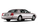 عکس 2 اتومبیل Lincoln Town Car سدان (3 نسل 1998 2011)