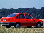 фотографија 3 Ауто Opel Kadett Седан (E 1983 1991)