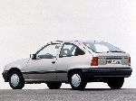 写真 7 車 Opel Kadett ハッチバック 5-扉 (E 1983 1991)