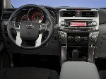 фотография 15 Авто Toyota 4Runner Внедорожник (4 поколение 2003 2009)