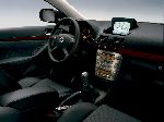 фотографија 5 Ауто Toyota Avensis Лифтбек (2 генерација 2002 2006)