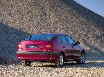 foto Auto Toyota Avensis Hečbek (1 generacija 1997 2000)