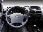 zdjęcie 27 Samochód Toyota Land Cruiser Prado SUV (J150 [odnowiony] 2013 2017)