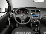 zdjęcie 8 Samochód Volkswagen Polo Sedan (5 pokolenia 2009 2015)