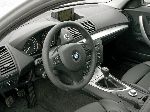 фотографија 26 Ауто BMW 1 serie Хечбек 5-врата (E81/E82/E87/E88 [редизаjн] 2007 2012)