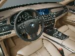 фотографија 28 Ауто BMW 7 serie Седан (E32 1986 1994)