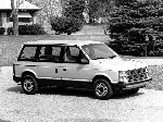 фотографија 12 Ауто Dodge Caravan Моноволумен (Минивен) (2 генерација 1990 1995)