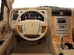 kuva 5 Auto Lincoln Navigator Maastoauto (1 sukupolvi 1997 2003)