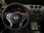 kuva 5 Auto Nissan Altima Coupe (L32 [uudelleenmuotoilu] 2009 2012)