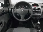 fotografie 4 Auto Peugeot 206 Hatchback 5-dvere (1 generácia [facelift] 2002 2009)