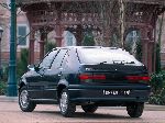 kuva 2 Auto Renault 19 Hatchback (1 sukupolvi 1988 1992)