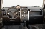 Foto 13 Auto Scion xB Minivan (1 generation 2003 2008)