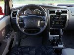 світлина 30 Авто Toyota 4Runner Позашляховик 5-дв. (3 покоління 1995 2003)