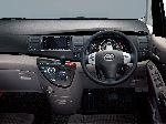 fotografie 3 Auto Toyota Isis Viacúčelové vozidlo (MPV) (1 generácia [facelift] 2007 2011)