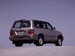 фотографија 17 Ауто Toyota Land Cruiser Теренац (J100 1998 2002)