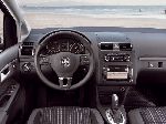 fotografija 7 Avto Volkswagen Touran Minivan 5-vrata (2 generacije 2006 2010)