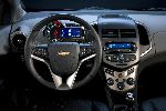 foto 8 Auto Chevrolet Sonic ZA-spec hatchback 5-porte (1 generazione 2011 2016)