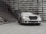 фотографија 9 Ауто Chrysler 300C Седан (1 генерација 2005 2011)