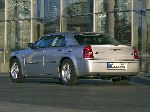 фотографија 17 Ауто Chrysler 300C Седан (1 генерација 2005 2011)