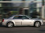 фотографија 18 Ауто Chrysler 300C Седан (1 генерација 2005 2011)