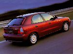 fotografie 5 Auto Daewoo Nubira Hatchback (J100 1997 1999)