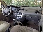 kuva 95 Auto Ford Focus Hatchback 5-ovinen (3 sukupolvi 2011 2017)